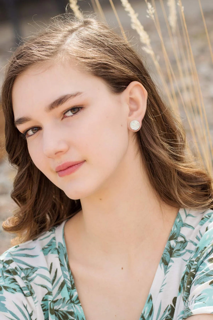 Silver-tone Frosted Metallic Stripe Stud Earrings 12mm (Silver)