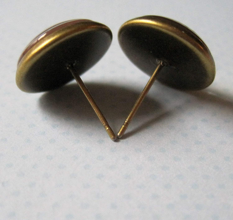 Antiqued Gold-tone Peach Glitter Glass Stud Earrings 12mm Hand-painted