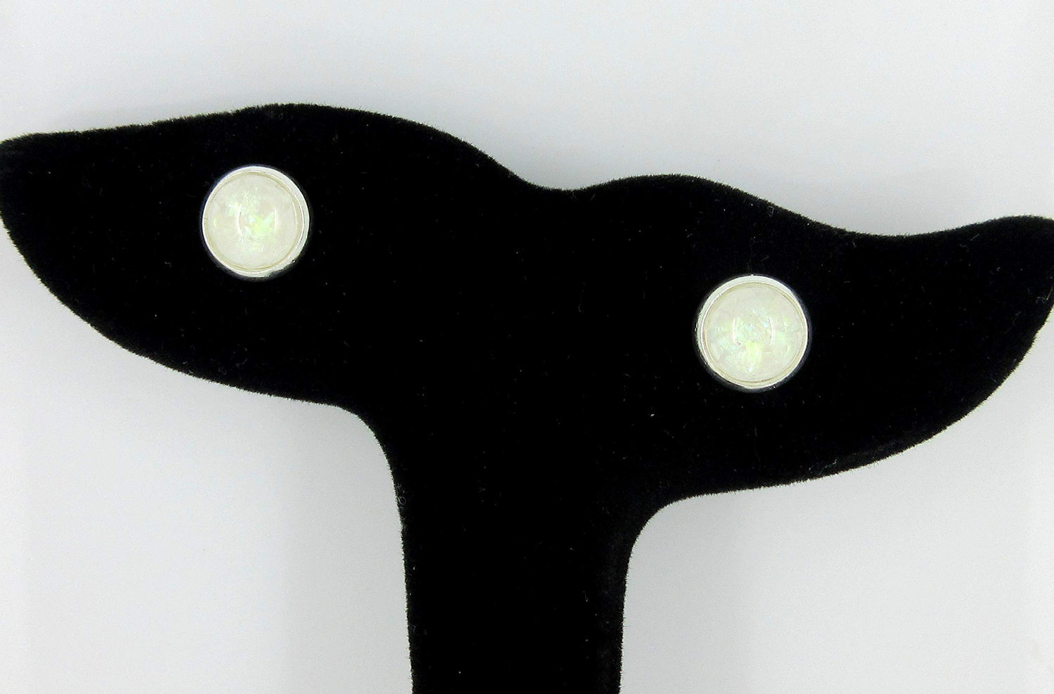 Shiny Silver-tone White and Opalescent Leaf Resin Stud Earrings 8mm