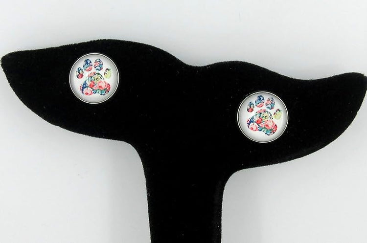 Summerfield Collection Stainless Steel White and Flower Paw Print Glass Stud Earrings 12mm