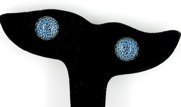 Summerfield Collection Antiqued Gold-tone Animal Print Glass Stud Earrings 12mm (Med Blue)