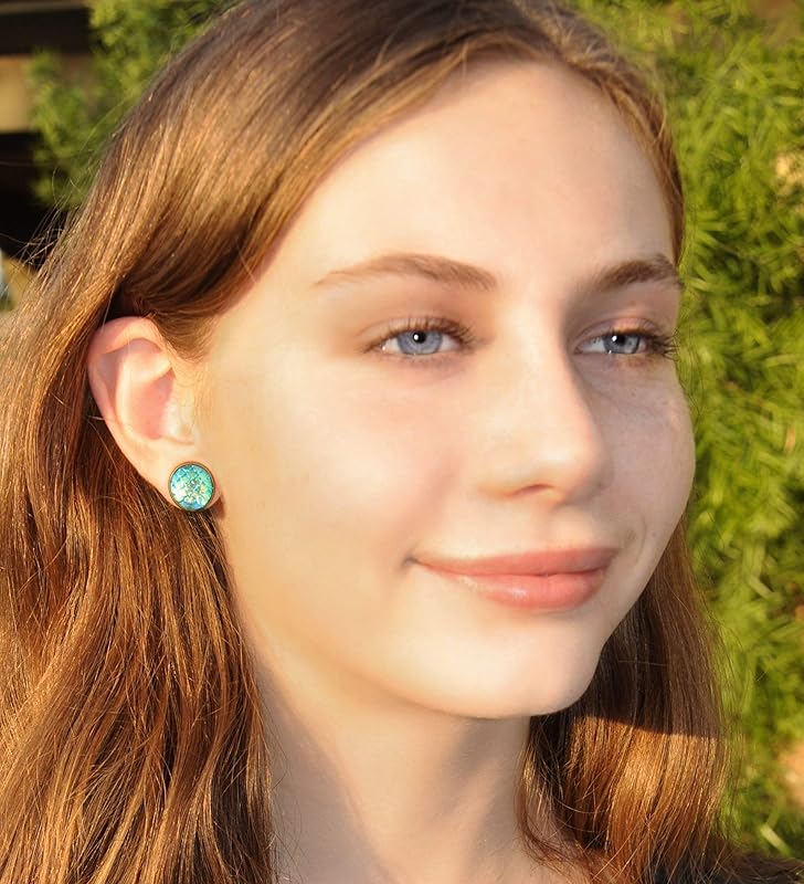 Summerfield Collection Antiqued Gold-tone Metallic Mermaid Scale Stud Earrings 12mm (Green/Blue AB)