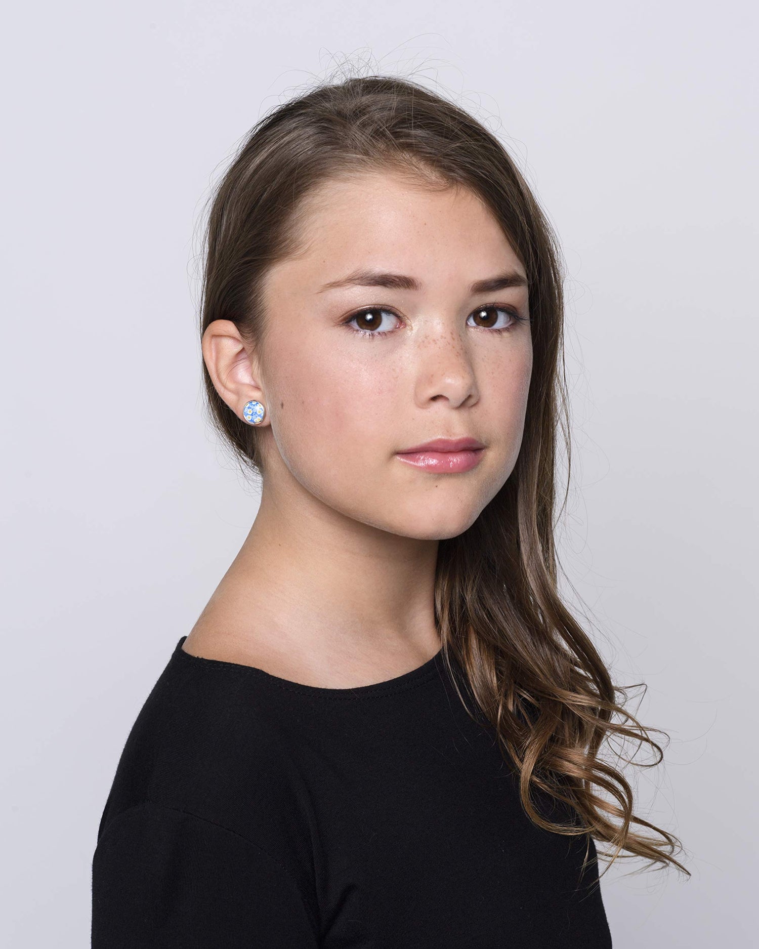 Silver-tone Daisy Flower Print Glass Stud Earrings 10mm