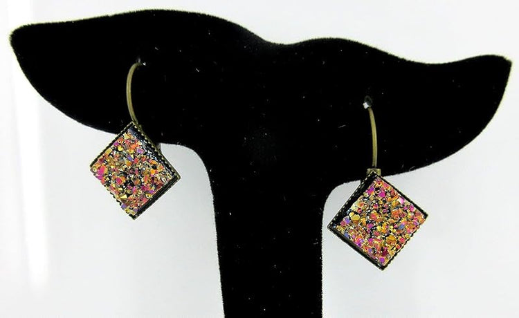 Summerfield Collection Antiqued Gold-tone Geometric Square Faux Druzy Stone Lever-back Drop Earrings (Gold/Pink Metallic)