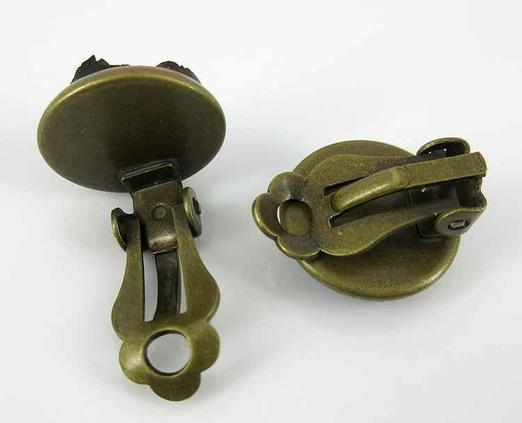 Summerfield Collection CLIP-ON Antiqued Gold-tone Faux Druzy Stone Stud Earrings 12mm (Silver Metallic)