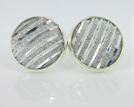 Silver-tone Frosted Metallic Stripe Stud Earrings 12mm (Silver)