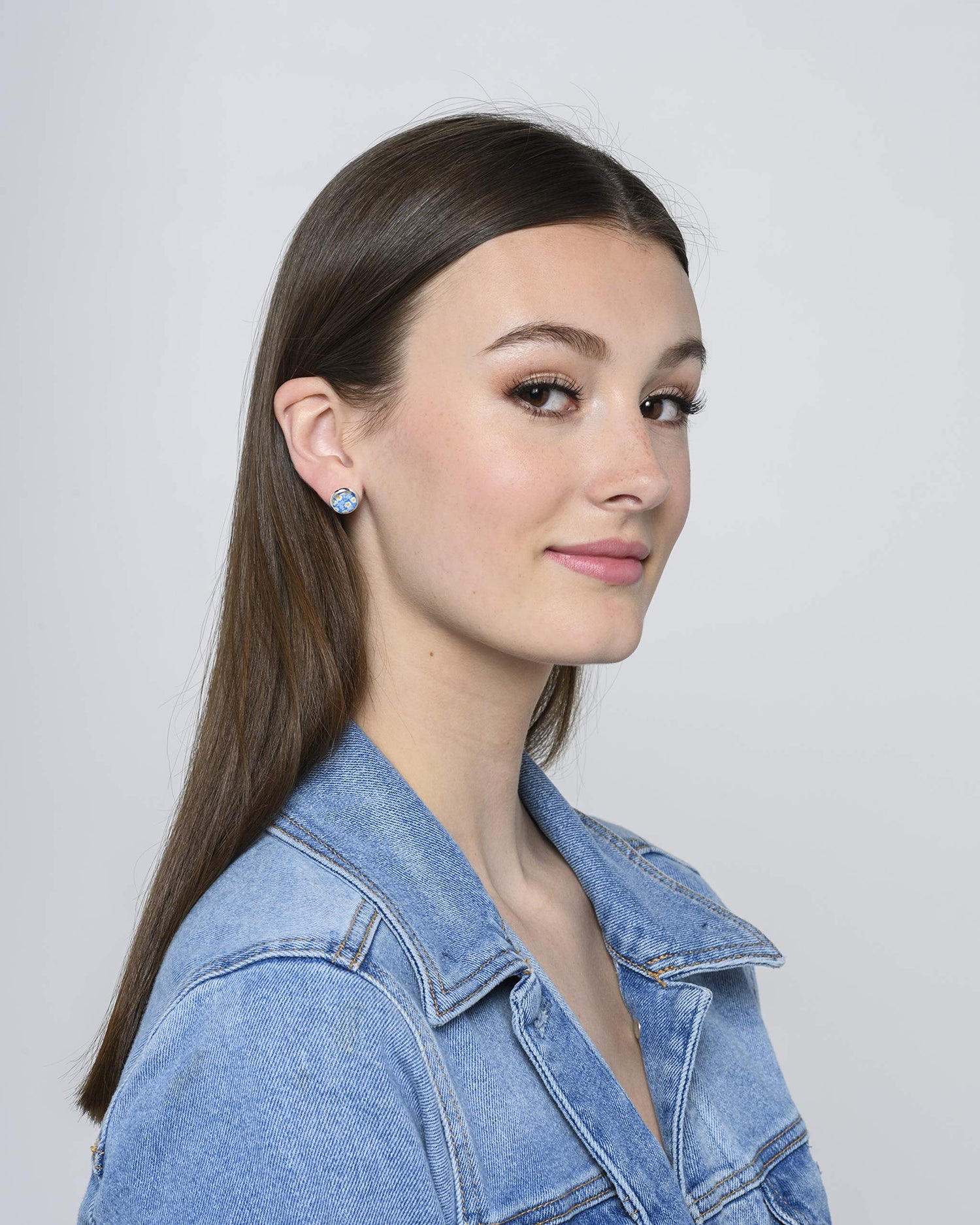 Silver-tone Daisy Flower Print Glass Stud Earrings 10mm