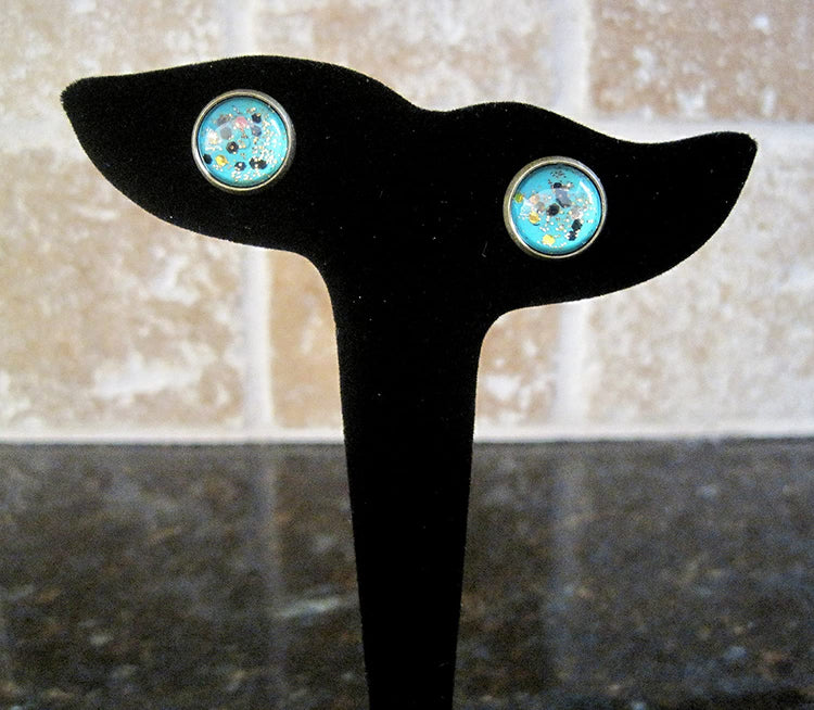 Antiqued Gold-tone Mint Green and Black Glitter Glass Stud Earrings Hand-painted 12mm